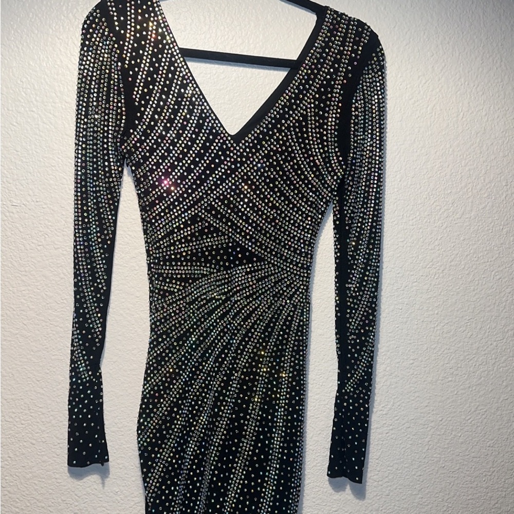 Banjul Black and Silver Bodycon Dress with V-Neck, good conditions.Super elegant